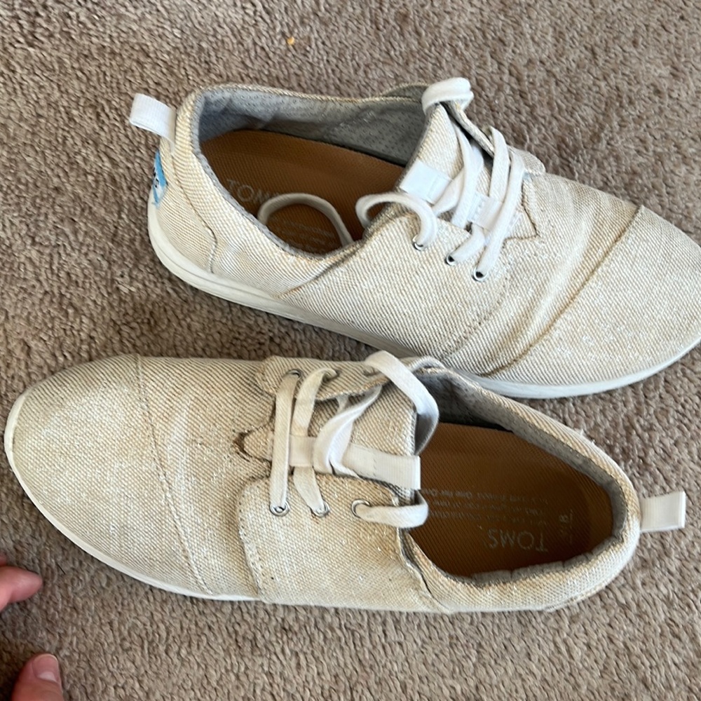 Tom brand, off white with sparkles size 8